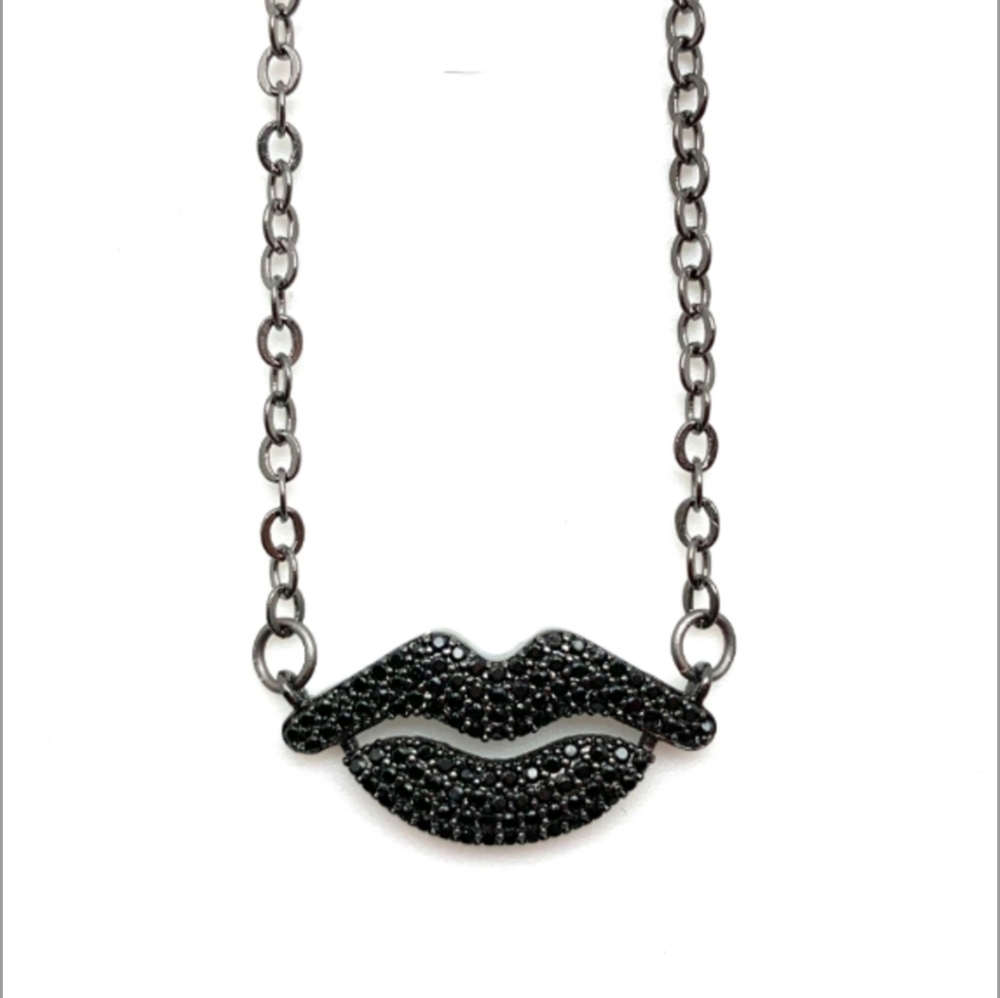 Karli Buxton Black Lip Pendant Necklace